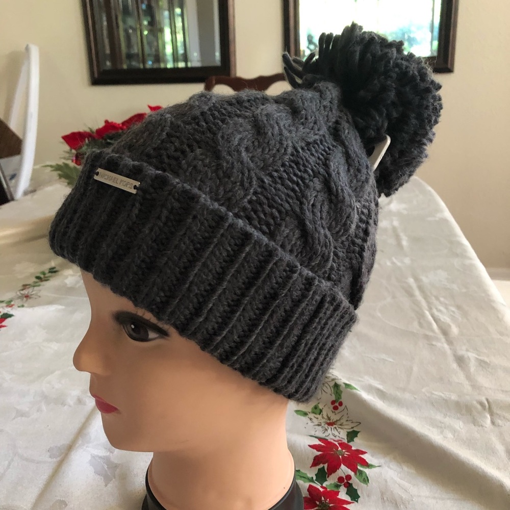 Michael Kors Ladies Beanie Hat Gray New with Tags